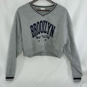 Brooklyn NY Cropped Sweatshirt Womens Med Gray Blue Embroidered Casual Fall Top